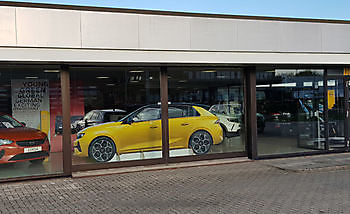 Nieuwe opel astra  van re board karton  ambergen Stadskanaal - Spandoekstore.com reclameuitingen