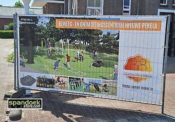 bouwhekdoek stichting Pekela  beweegt - Spandoekstore.com reclameuitingen